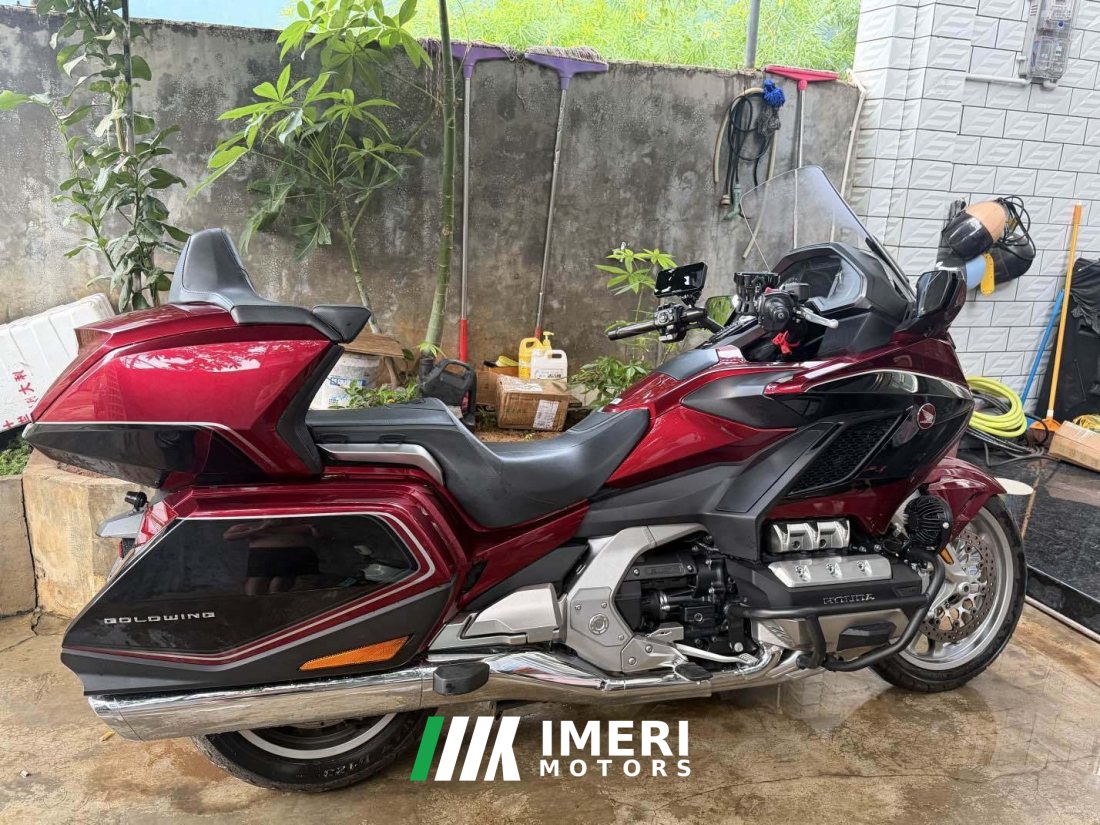 Honda Gold Wing GL1800 - мотоцикл из Китая