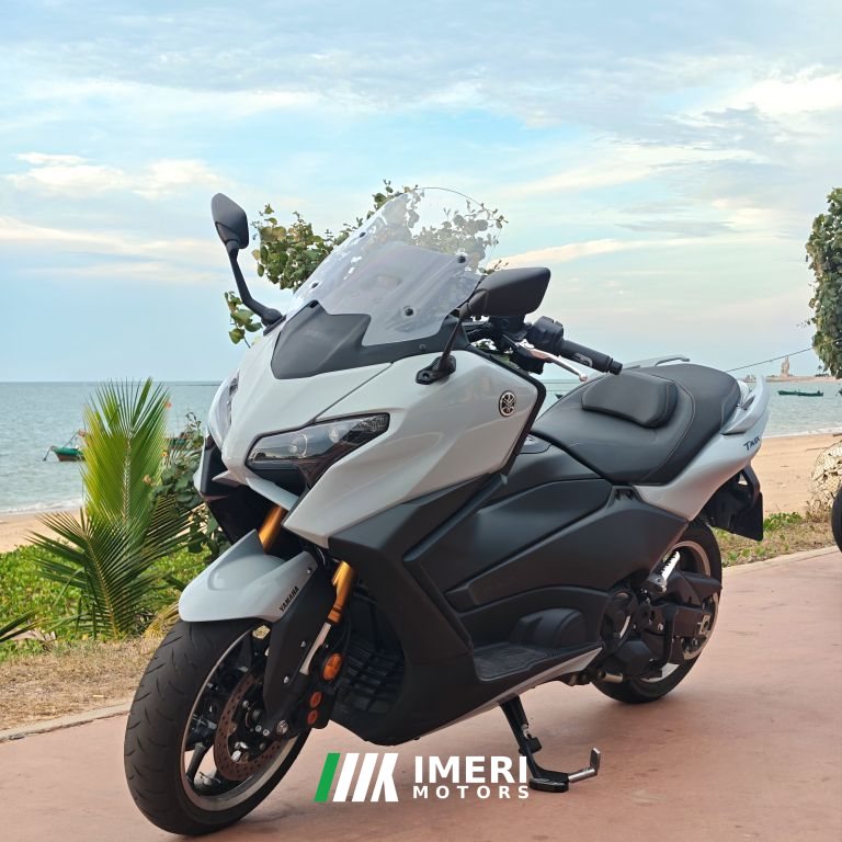 Yamaha TMAX 560 cc - мотоцикл из Китая