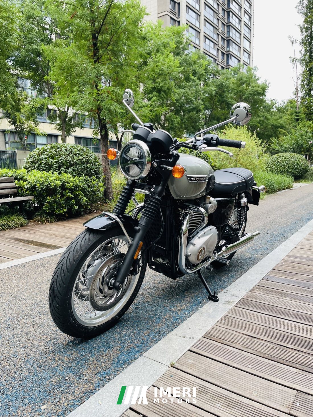 Triumph Bonneville T120 1200 cc - мотоцикл из Китая