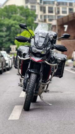 Triumph Tiger 900 - фото 1