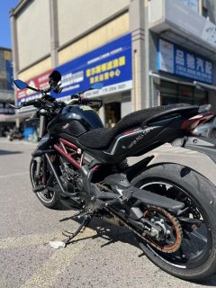 Benelli TNT 300 / BN 302S - фото 5