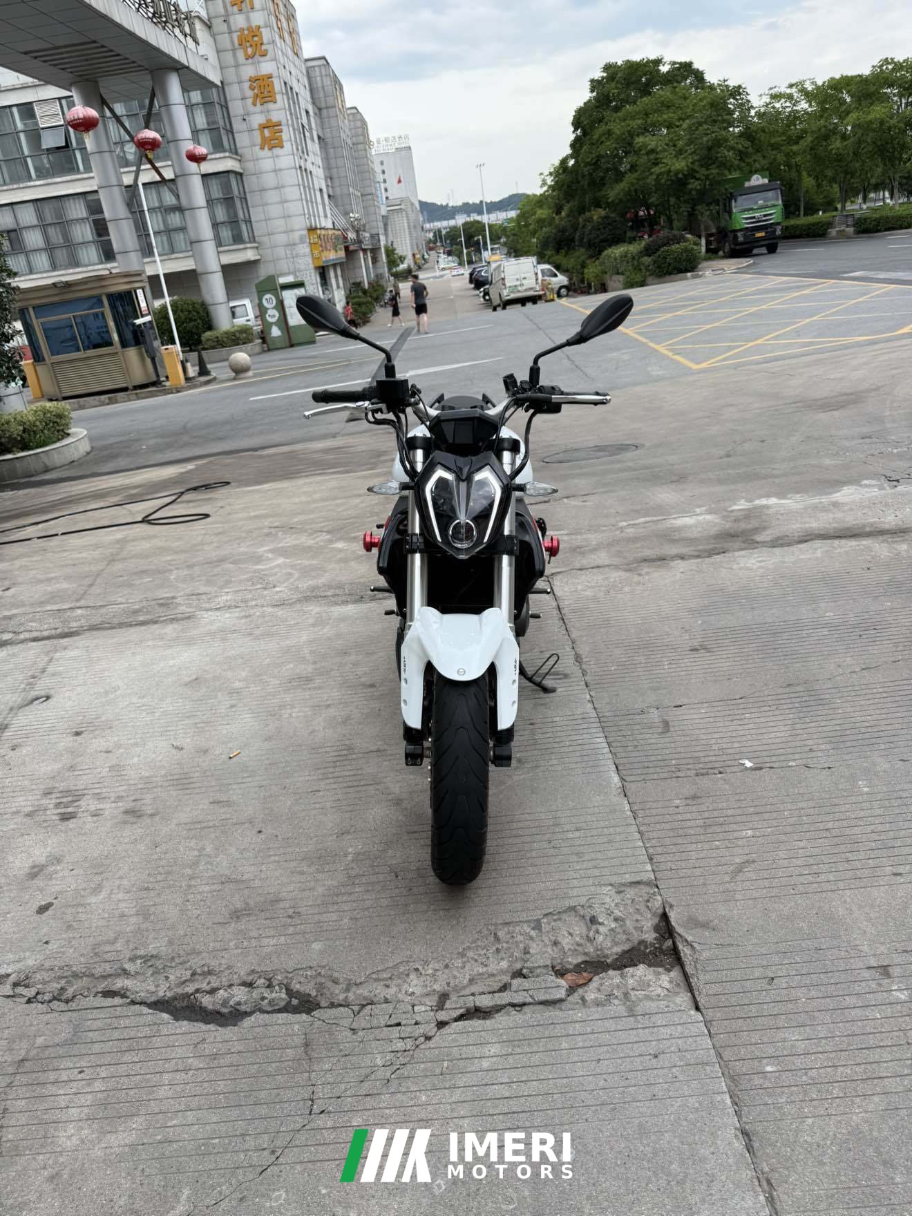 2021 Benelli TNT 300 / BN 302S