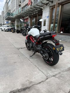 Benelli TNT 300 / BN 302S - фото 7