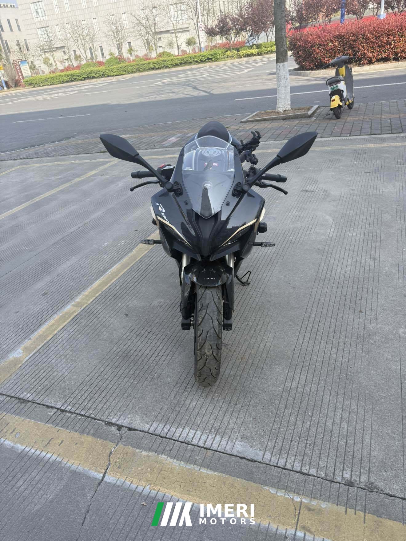 2023 QJMOTOR SRK 250