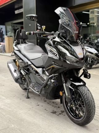 Honda ADV350 - мотоцикл из Китая