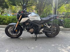 Honda CB650R - фото 1