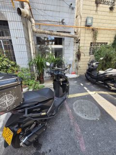QJMOTOR 150RS - фото 5