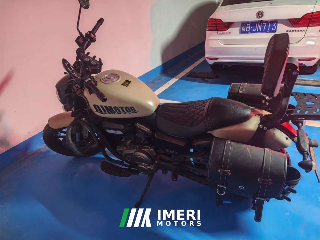 QJMOTOR 300 - мотоцикл из Китая