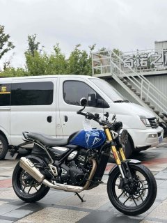 Triumph Speed 400 - фото 1