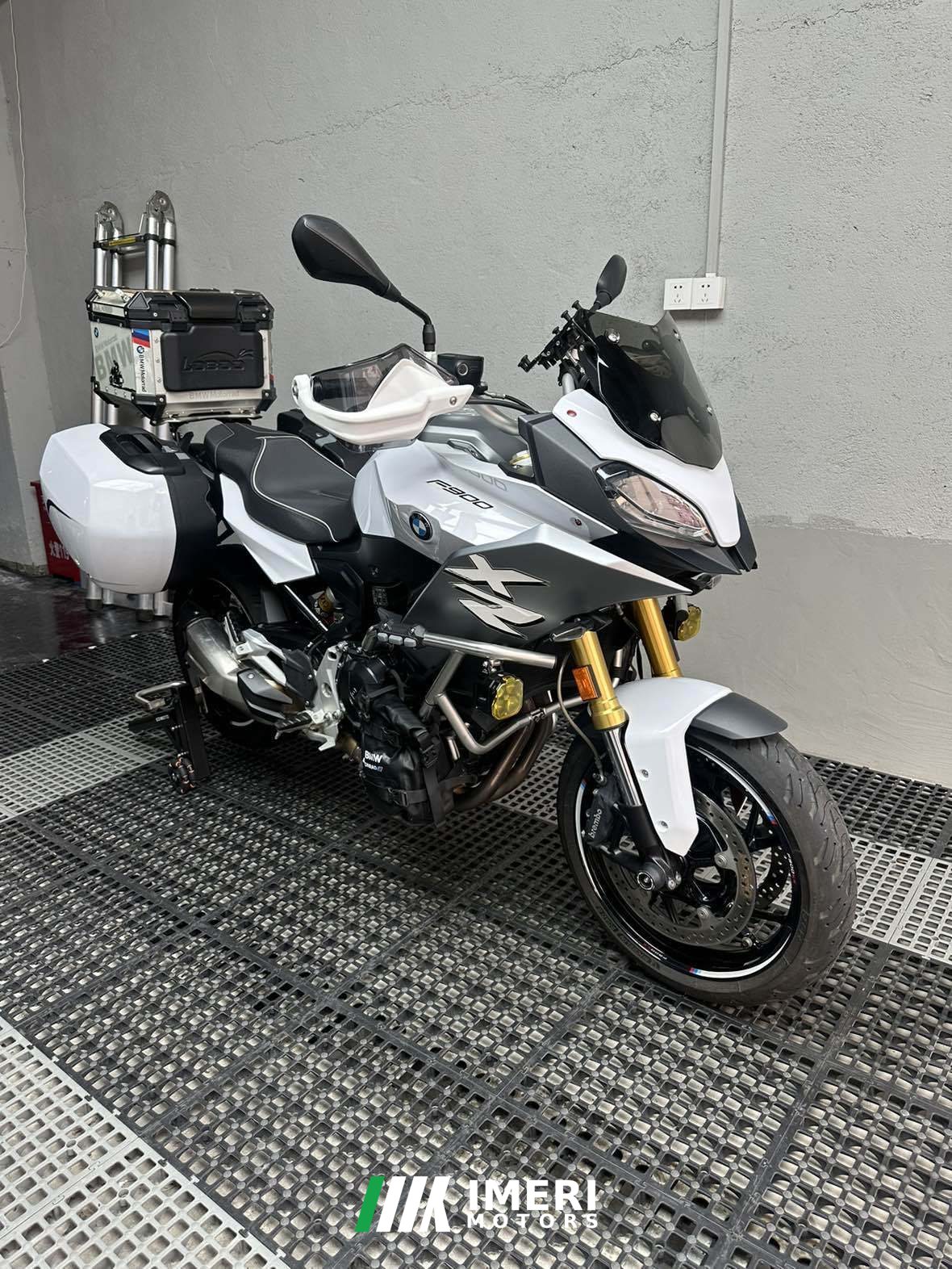 2021 BMW F 900 XR