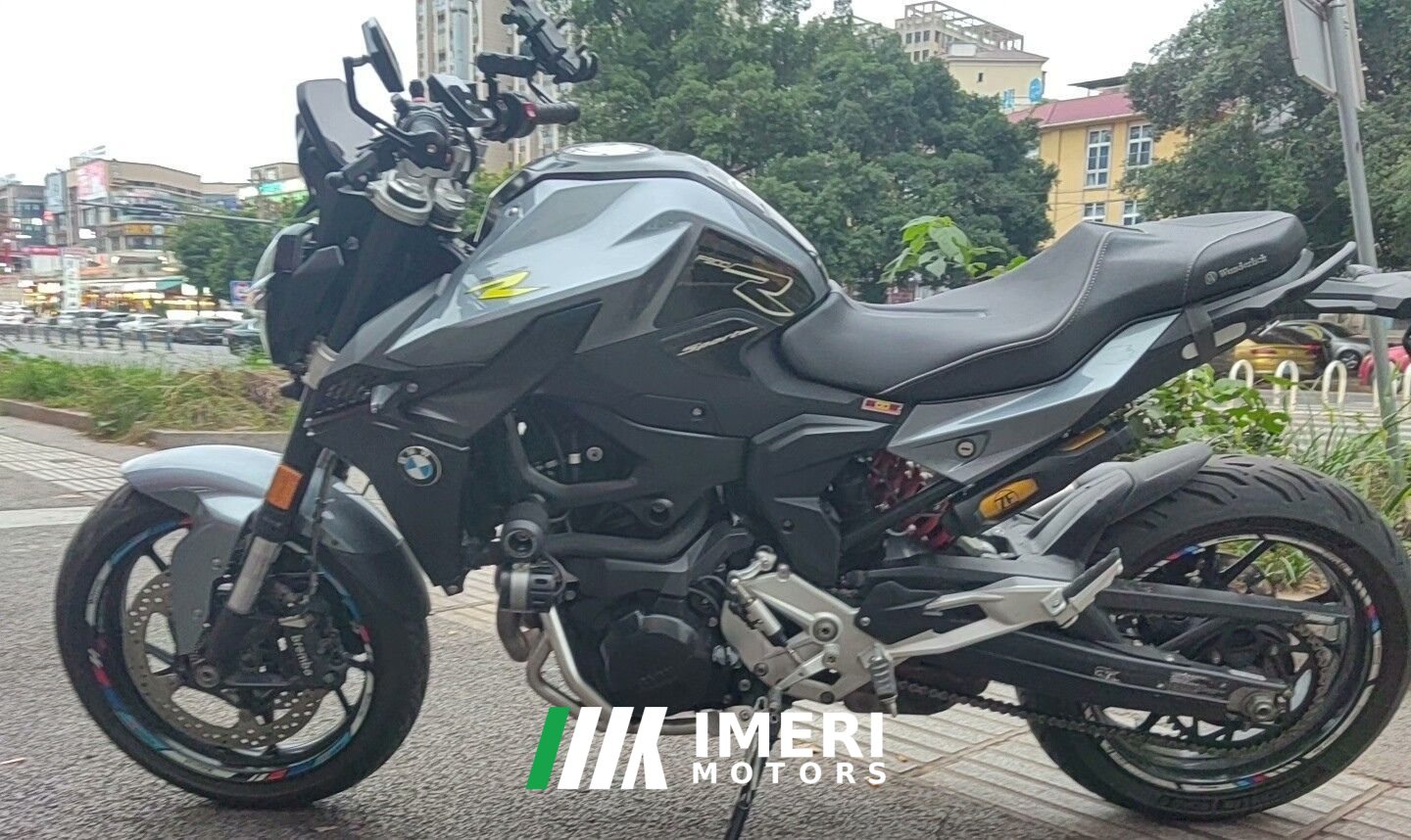 2022 BMW F 900 R