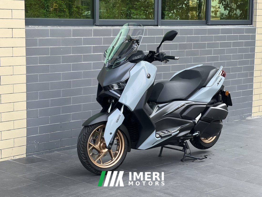 Yamaha XMAX 300 cc - мотоцикл из Китая