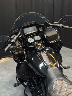 Harley-Davidson Road Glide 1868 cc - фото 4