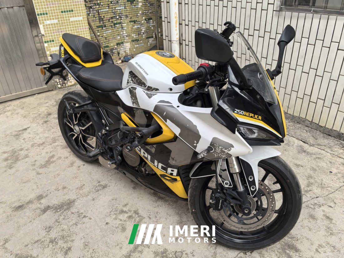 QJMOTOR SRK 250 - мотоцикл из Китая