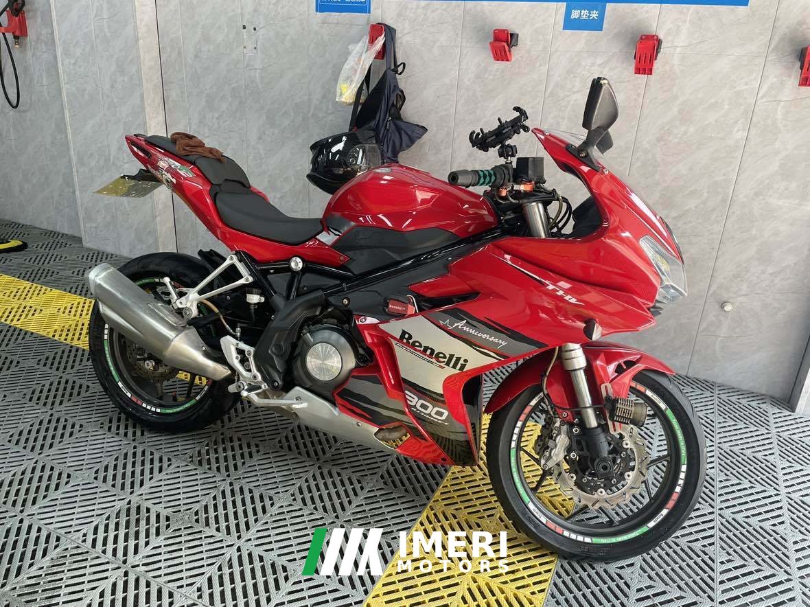 2018 Benelli BJ300GS
