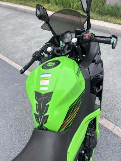 Kawasaki Ninja 400 - фото 1