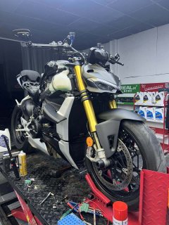 Ducati Street Fighter V4 1100 cc - фото 7