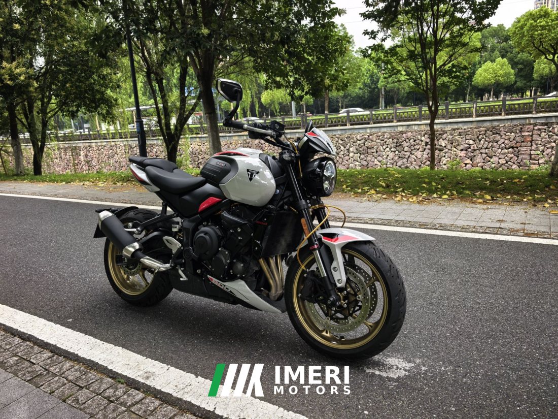Triumph Trident 800 - мотоцикл из Китая