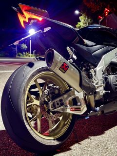 Aprilia RSV4 1100 cc - фото 3