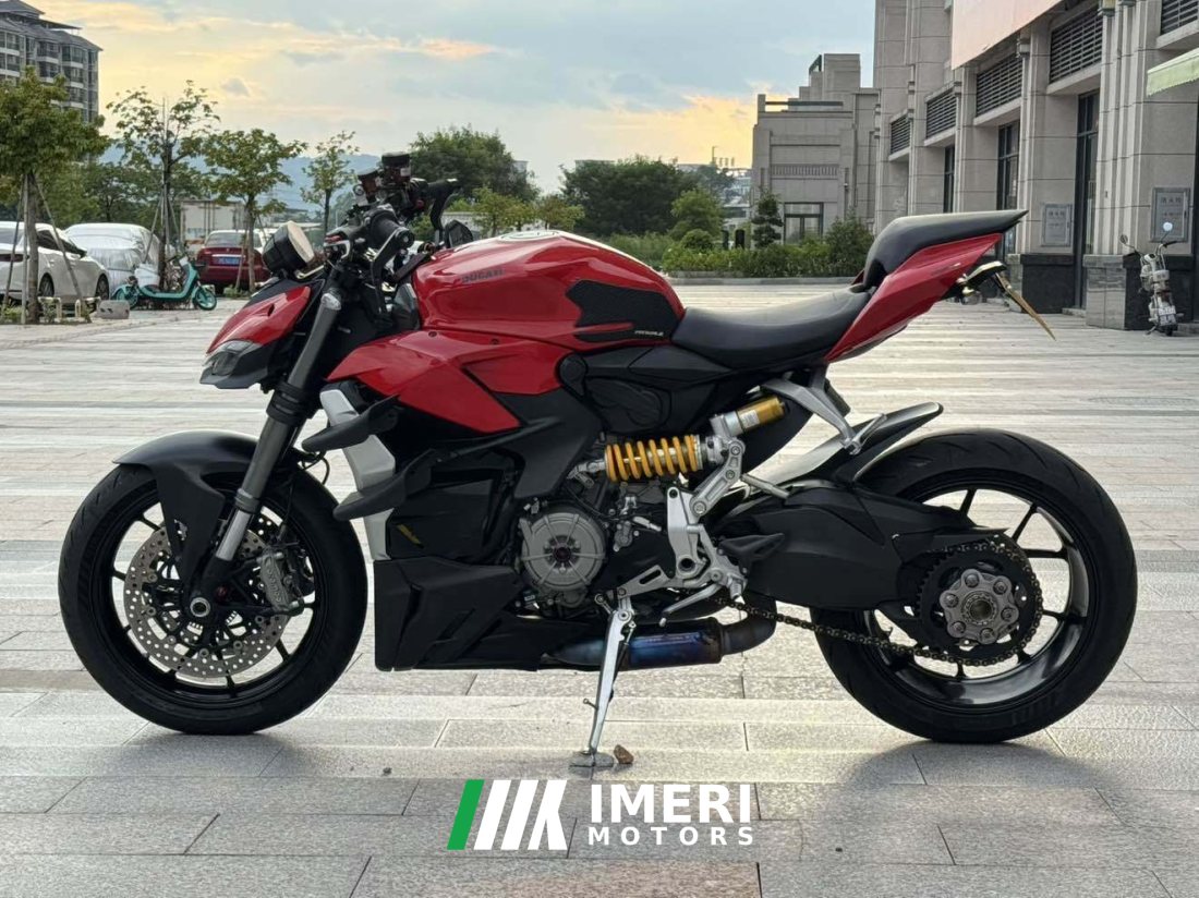Ducati Street Fighter V2 950 cc - мотоцикл из Китая