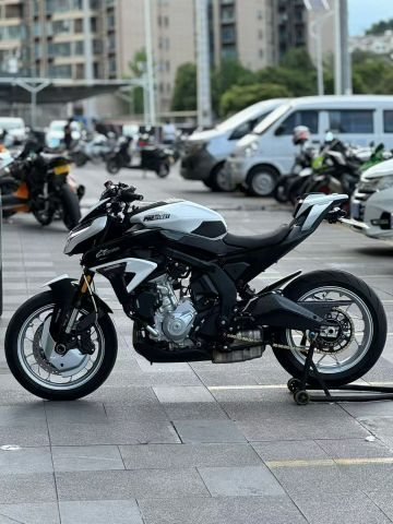 2025 CFMOTO 675NK