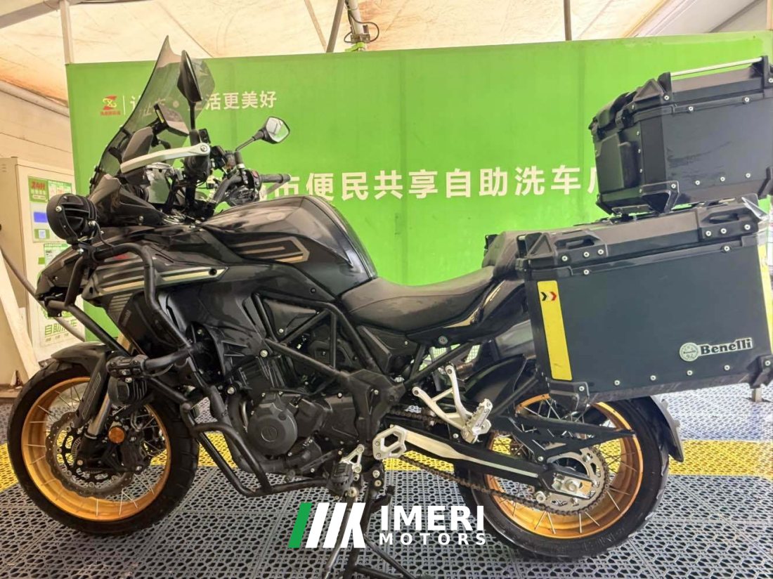Benelli TRK552 550 cc - мотоцикл из Китая
