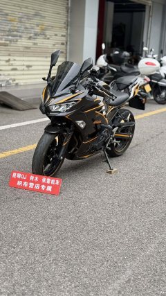 Kawasaki Ninja 400 - фото 1