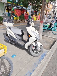 Jinan Suzuki UE125T - фото 3