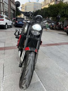 Triumph Trident 660 - фото 3