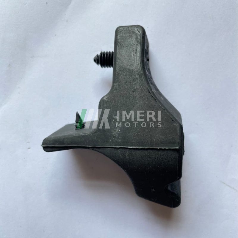 Hood Support Rod Bracket - Volkswagen Sagitar