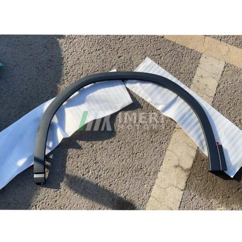 12D853718A9B9 Front Right Wheel Arch Volkswagen ID6