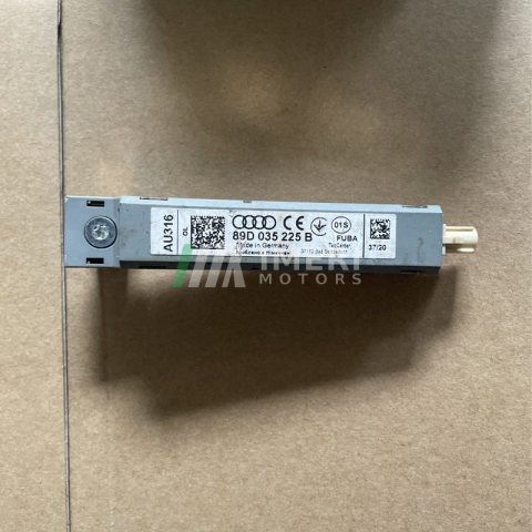 89D 035 225 B Antenna Amplifier Audi Q5e tron