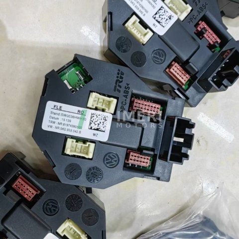 5K0 959 542B Multifunction Steering Wheel Control Unit Volkswagen Tiguan