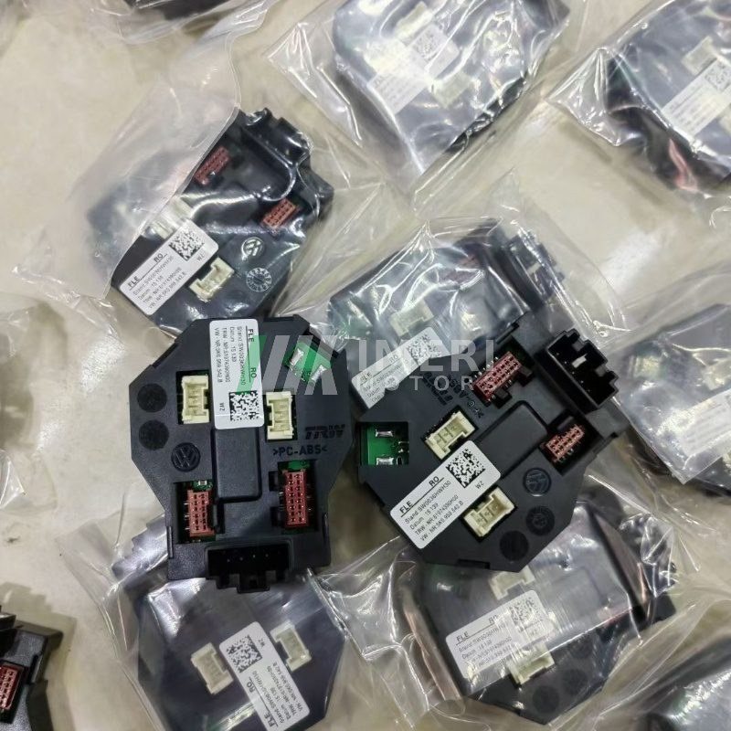 Multifunction Steering Wheel Control Unit - Volkswagen Tiguan - 2