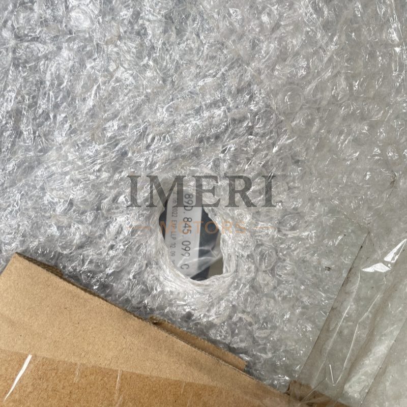 Heated Windshield (Laminated Glass) - Audi Q5e tron - 1