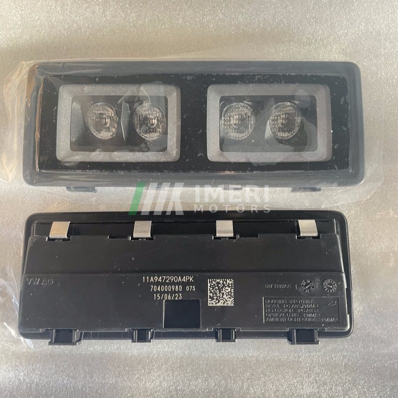 Reading Light (Second Row Seat, Black) - Audi Q5e-tron - 2