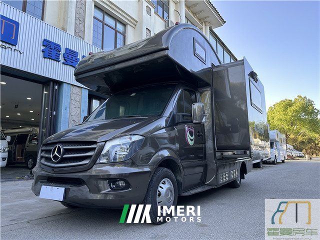 Mercedes-Benz Zhongyi C RV 3.5L - дом на колёсах из Китая