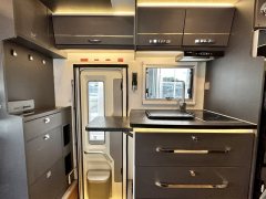21 RV 3.0T - фото 3