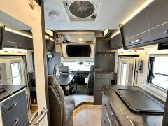 21 RV 3.0T - фото 8