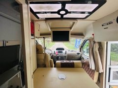 Maxus V80B RV 2.0L - фото 6