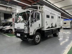 Isuzu off-road 4WD RV 5.2T - фото 1