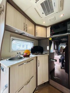 586 motorhome RV 3.0L - фото 3