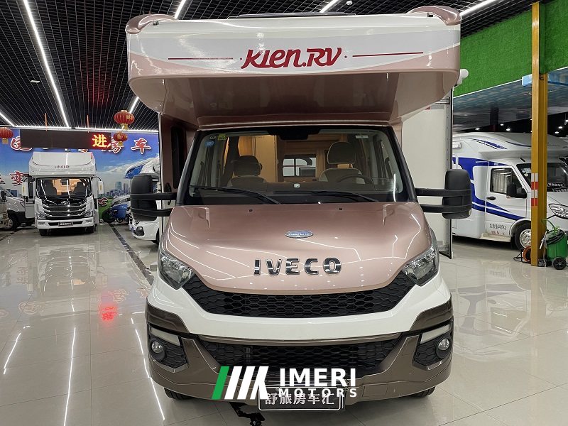 Iveco Yutong C RV 3.0T - дом на колёсах из Китая