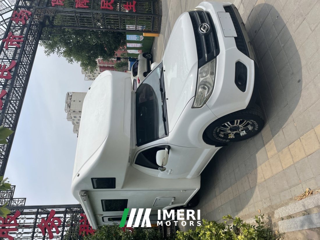 17 RV 2.4L - дом на колёсах из Китая
