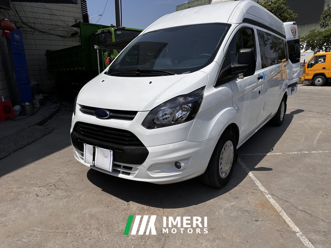 B200 2.0L - дом на колёсах из Китая