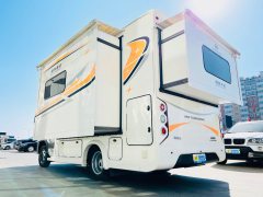 C RV 3.0L - фото 6