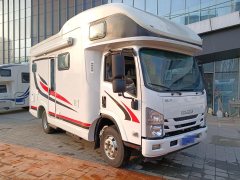 Isuzu 700P 5.2L - фото 1