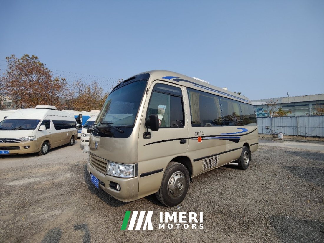 16 3.8T - дом на колёсах из Китая