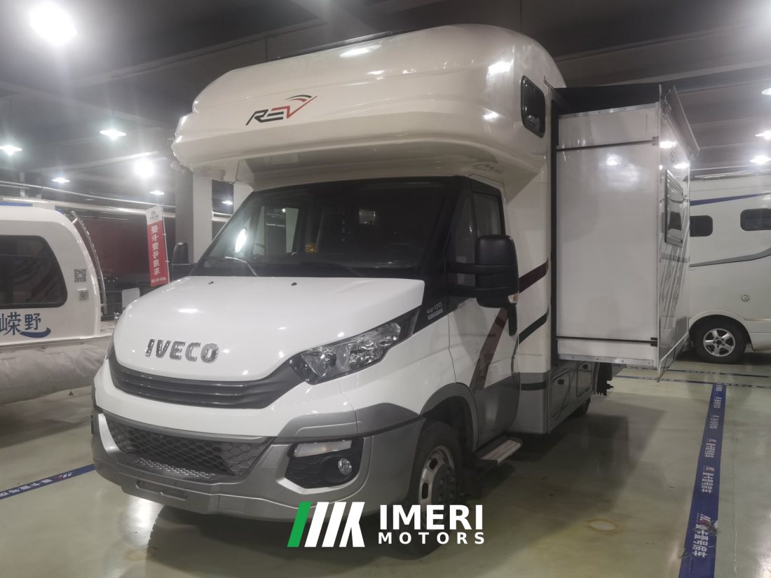 Ruifu S820 RV 3.0L - дом на колёсах из Китая
