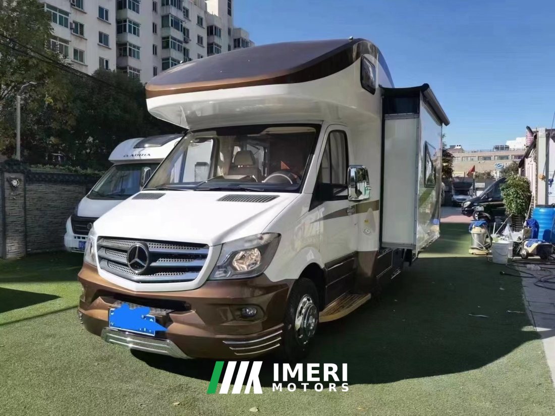 Mercedes-Benz 24K 3.5L - дом на колёсах из Китая